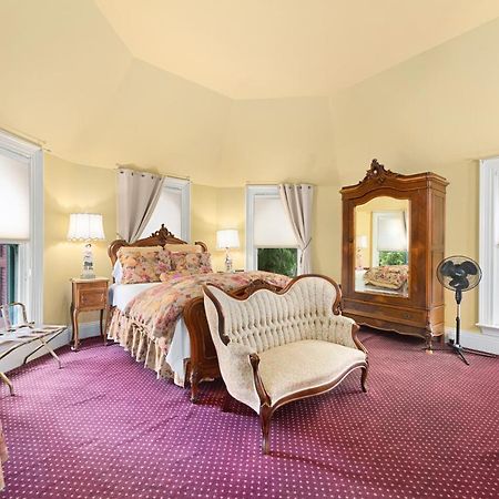 سانتا روسا، كاليفورنيا The Gables Wine Country Inn المظهر الخارجي الصورة