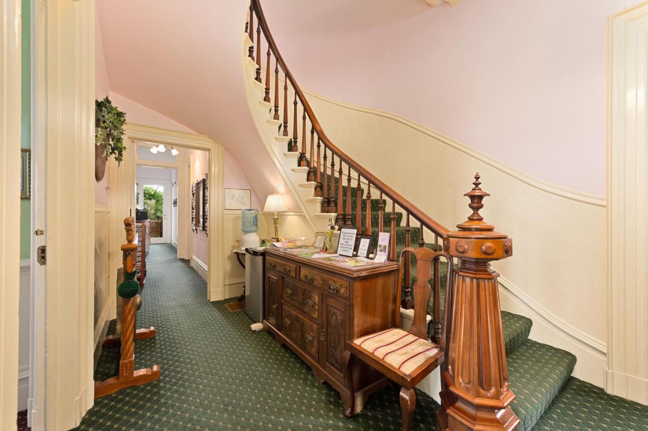 سانتا روسا، كاليفورنيا The Gables Wine Country Inn المظهر الخارجي الصورة