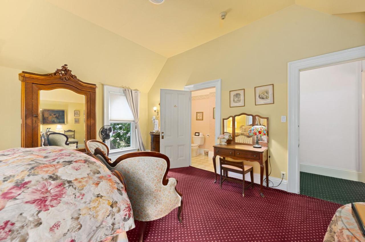 سانتا روسا، كاليفورنيا The Gables Wine Country Inn المظهر الخارجي الصورة
