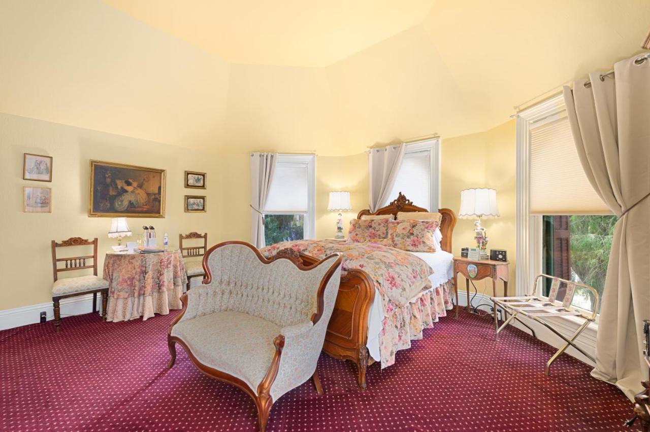 سانتا روسا، كاليفورنيا The Gables Wine Country Inn المظهر الخارجي الصورة