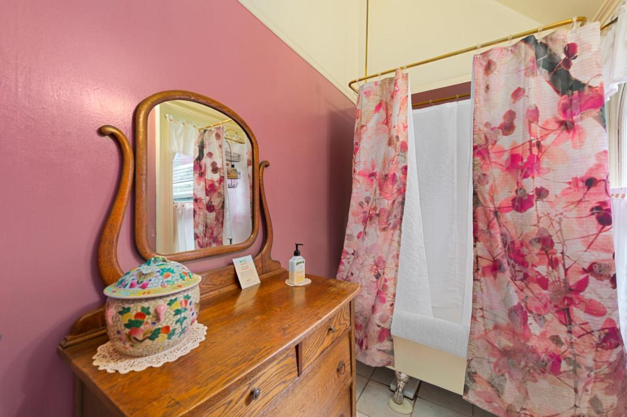 سانتا روسا، كاليفورنيا The Gables Wine Country Inn المظهر الخارجي الصورة