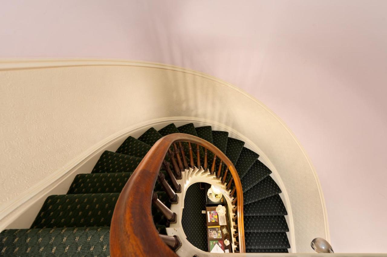 سانتا روسا، كاليفورنيا The Gables Wine Country Inn المظهر الخارجي الصورة