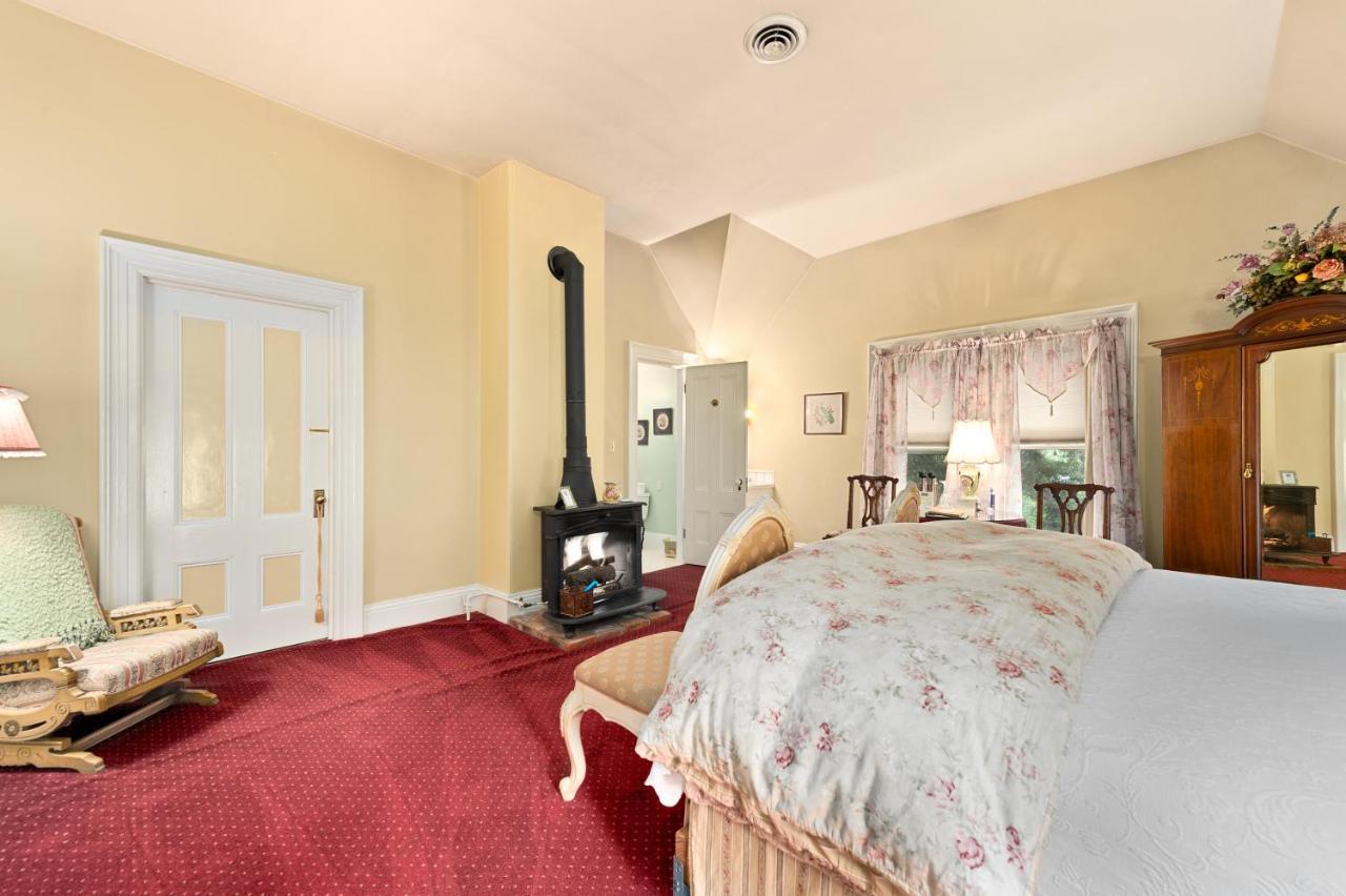 سانتا روسا، كاليفورنيا The Gables Wine Country Inn المظهر الخارجي الصورة
