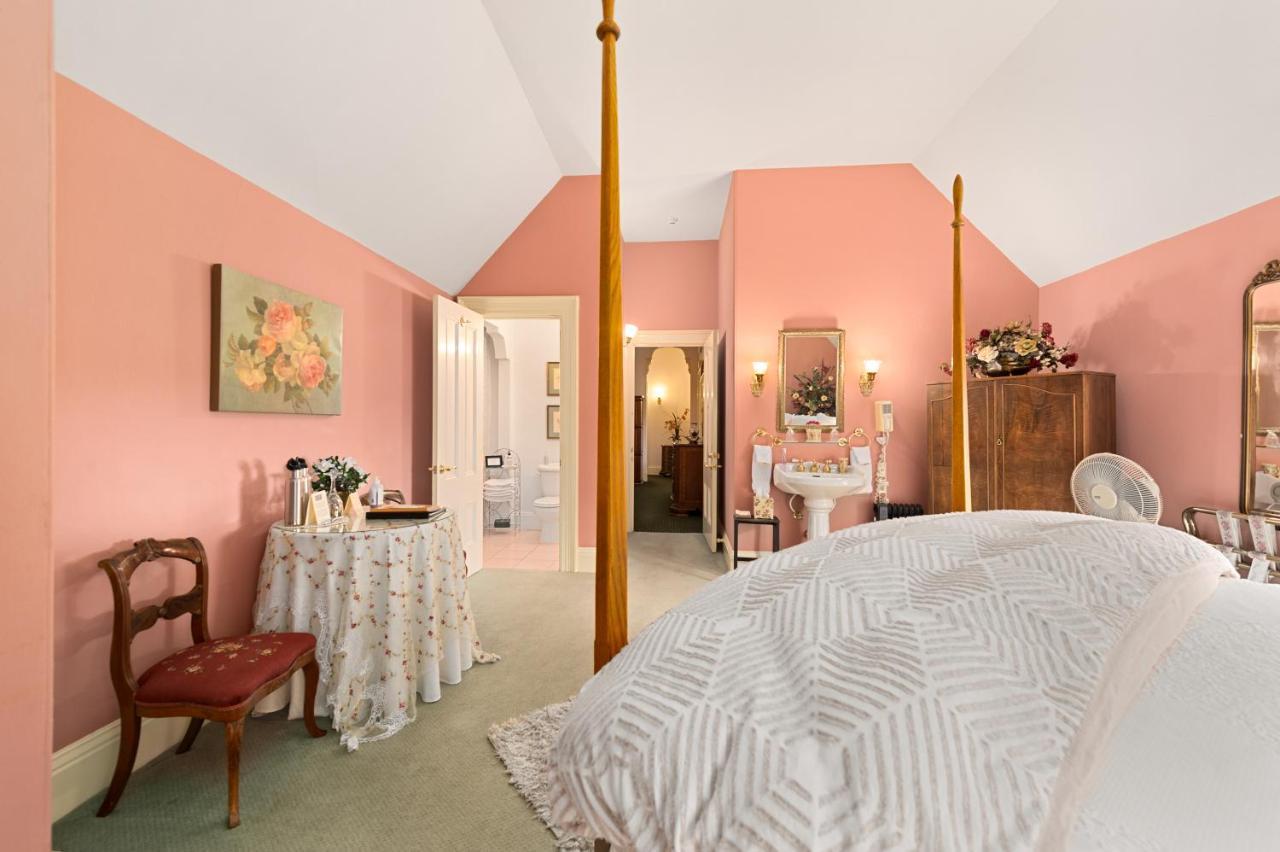 سانتا روسا، كاليفورنيا The Gables Wine Country Inn المظهر الخارجي الصورة