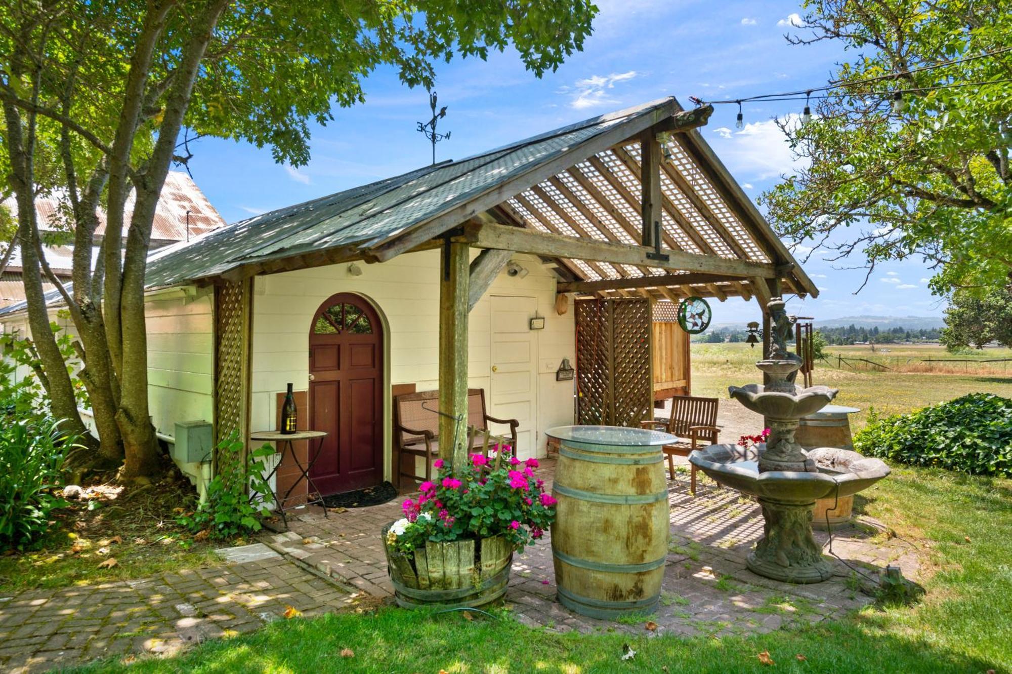 سانتا روسا، كاليفورنيا The Gables Wine Country Inn المظهر الخارجي الصورة